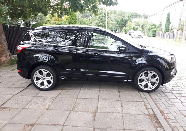 Ford Escape cena 77900 przebieg: 31654, rok produkcji 2019 z Słupsk małe 781